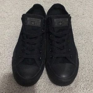All black converse!